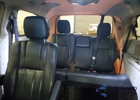 2014 Chrysler Town & Country Touring z USA, uszkodzony, nr VIN 2C4RC1BG7ER435416